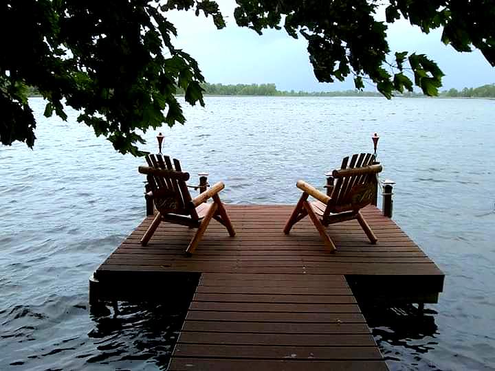 Photo by Ron Burt DJ